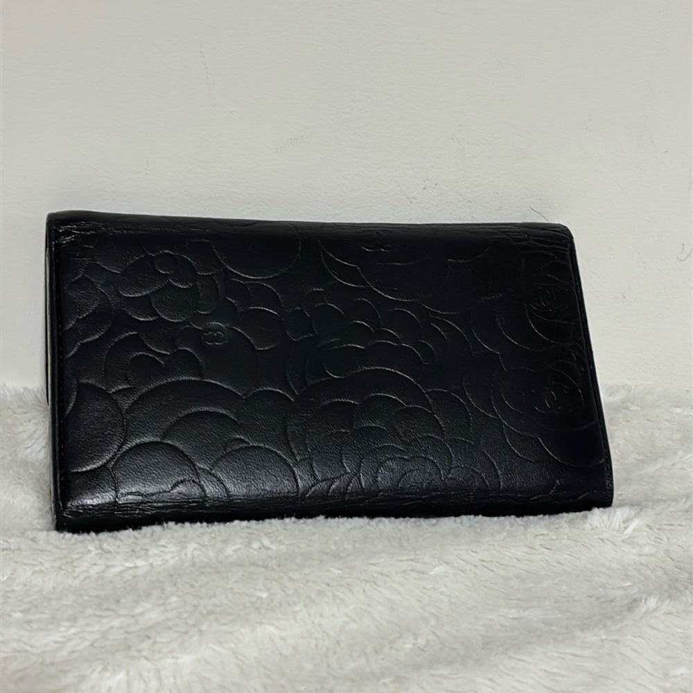 Chanel Authentic Large Black Leather Wallet Camellia Flowers - Picture 10 of 16